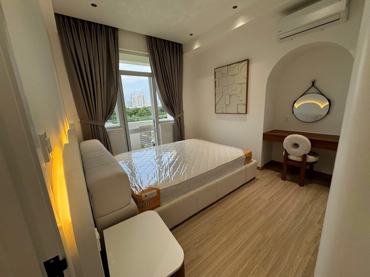 Bán Căn Hộ Cảnh Viên 1 Phú Mỹ Hưng 3PN View Công Viên